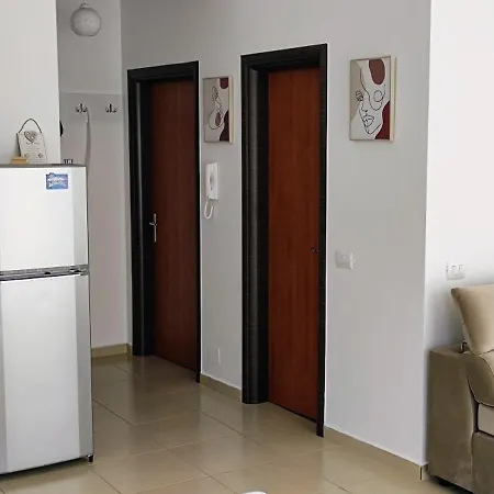 Apartment Pilot 2 *