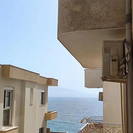 Apartment Pilot 2 *
